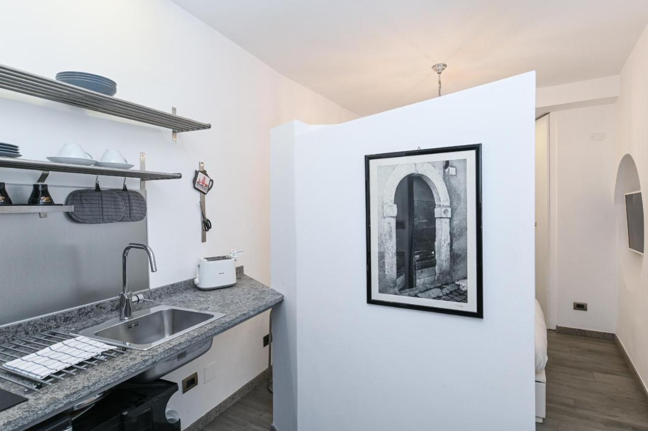The Essential Trastevere Design Studio Roma Exterior foto