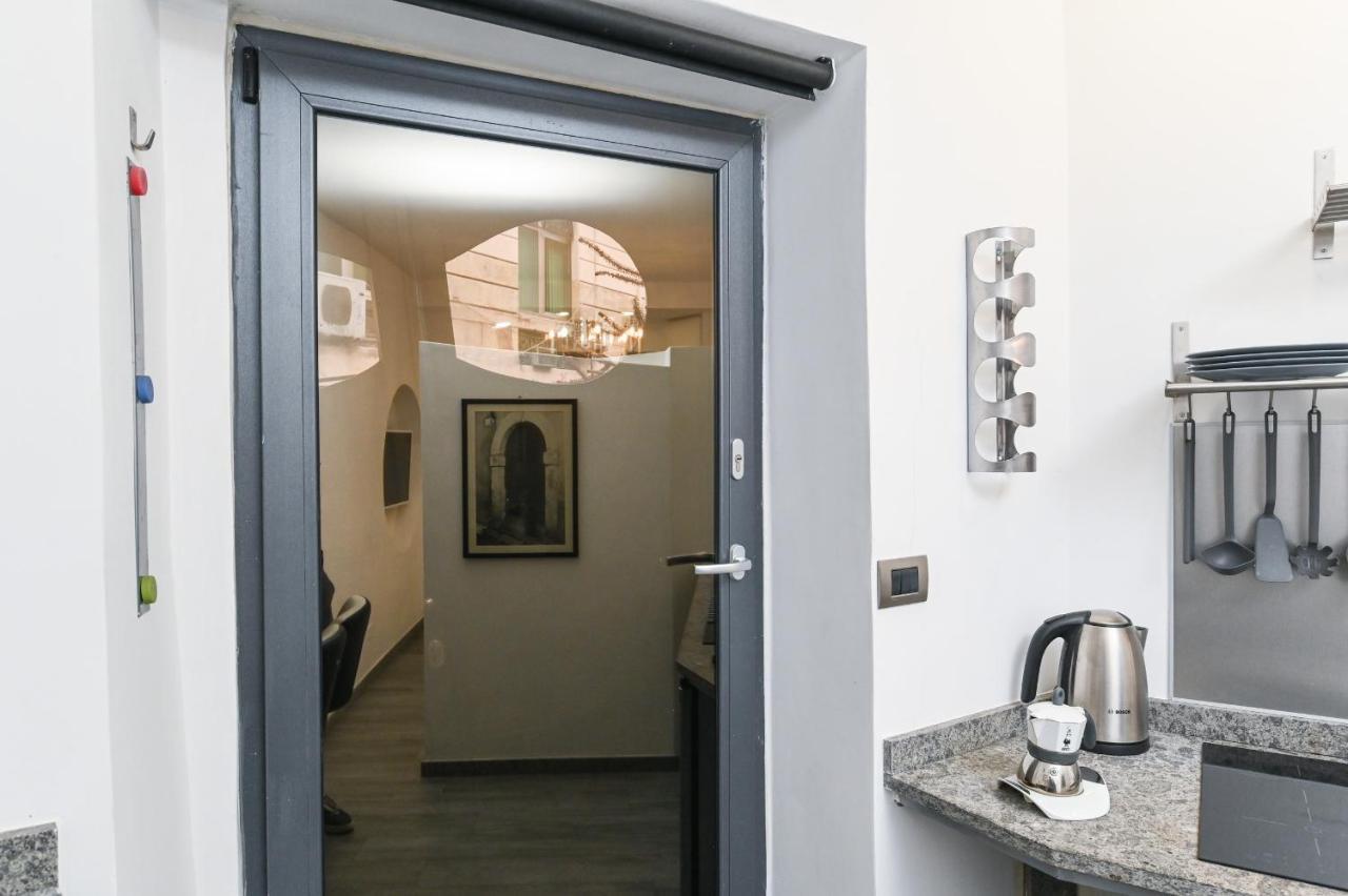 The Essential Trastevere Design Studio Roma Exterior foto