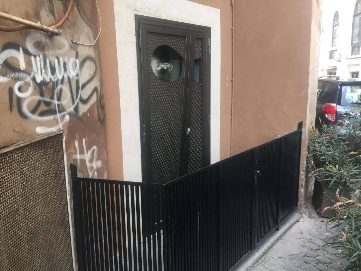 The Essential Trastevere Design Studio Roma Exterior foto